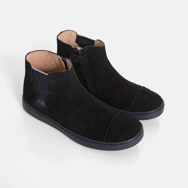 Girl Chelsea boots