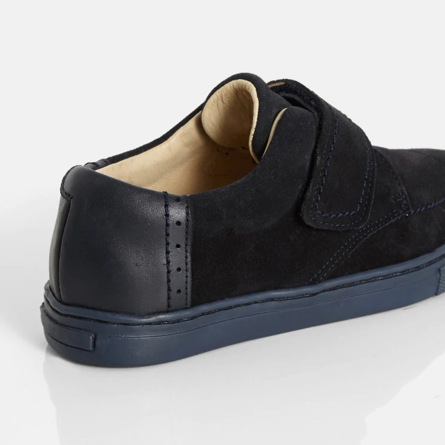 Boy derbies with Velcro closure