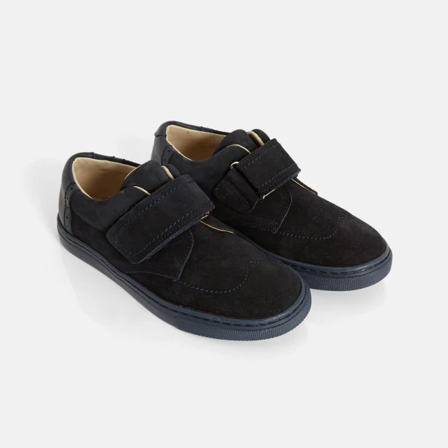 Boy derbies with Velcro closure