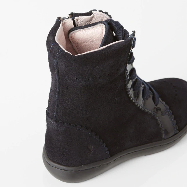 Girl lace-up boots