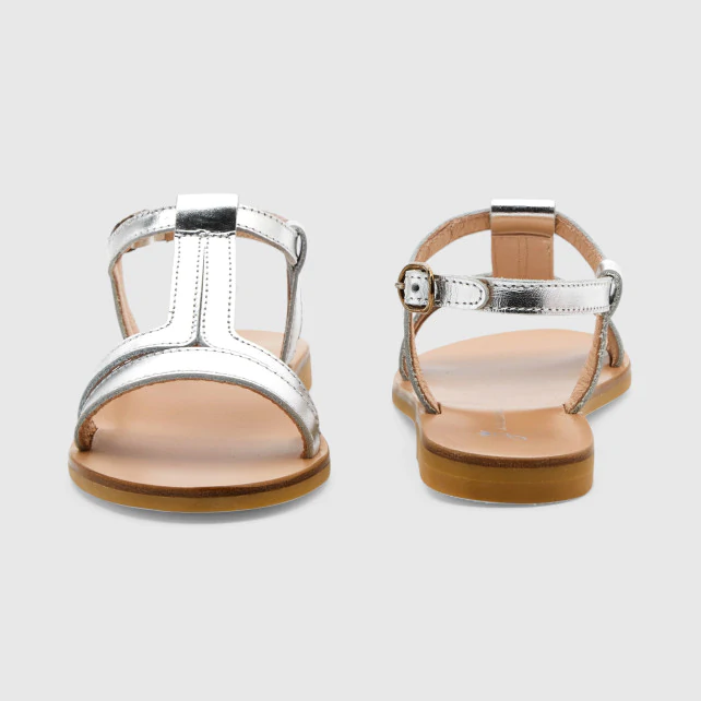 Girl iridescent leather sandals