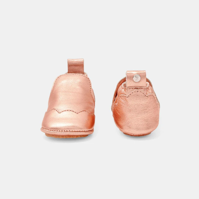 Baby girl iridescent leather slippers