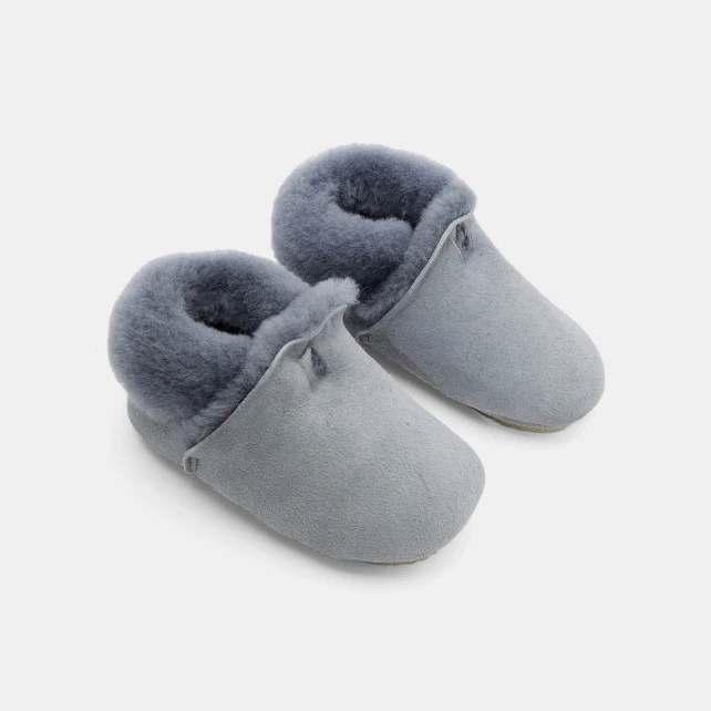 Lined baby slippers