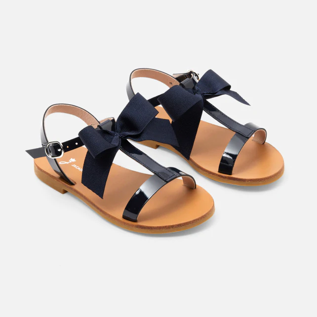 Girl patent leather sandals