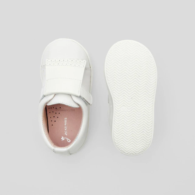 Baby girl low top trainers