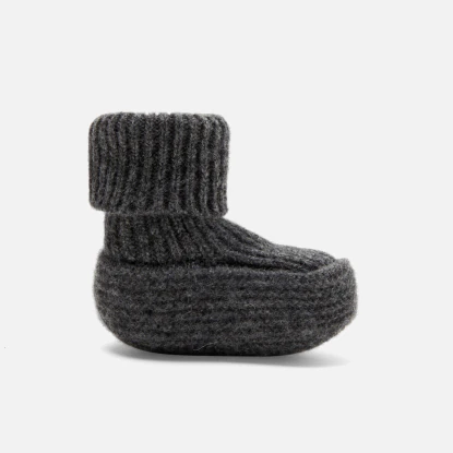 Baby cashmere booties